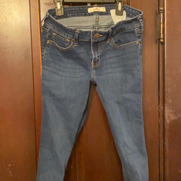 Hollister Jeans - Picture 1 of 3